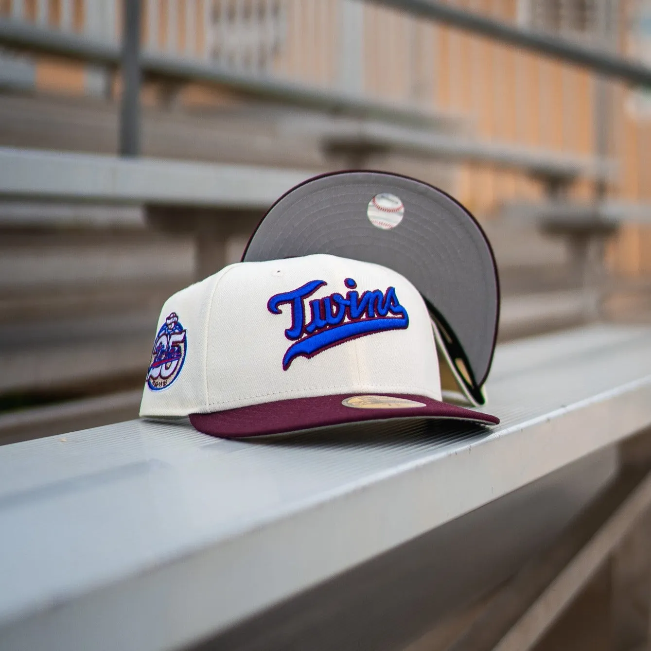 New Era Minnesota Twins 25th Anniversary Good Grey UV (Off White/Burgundy)