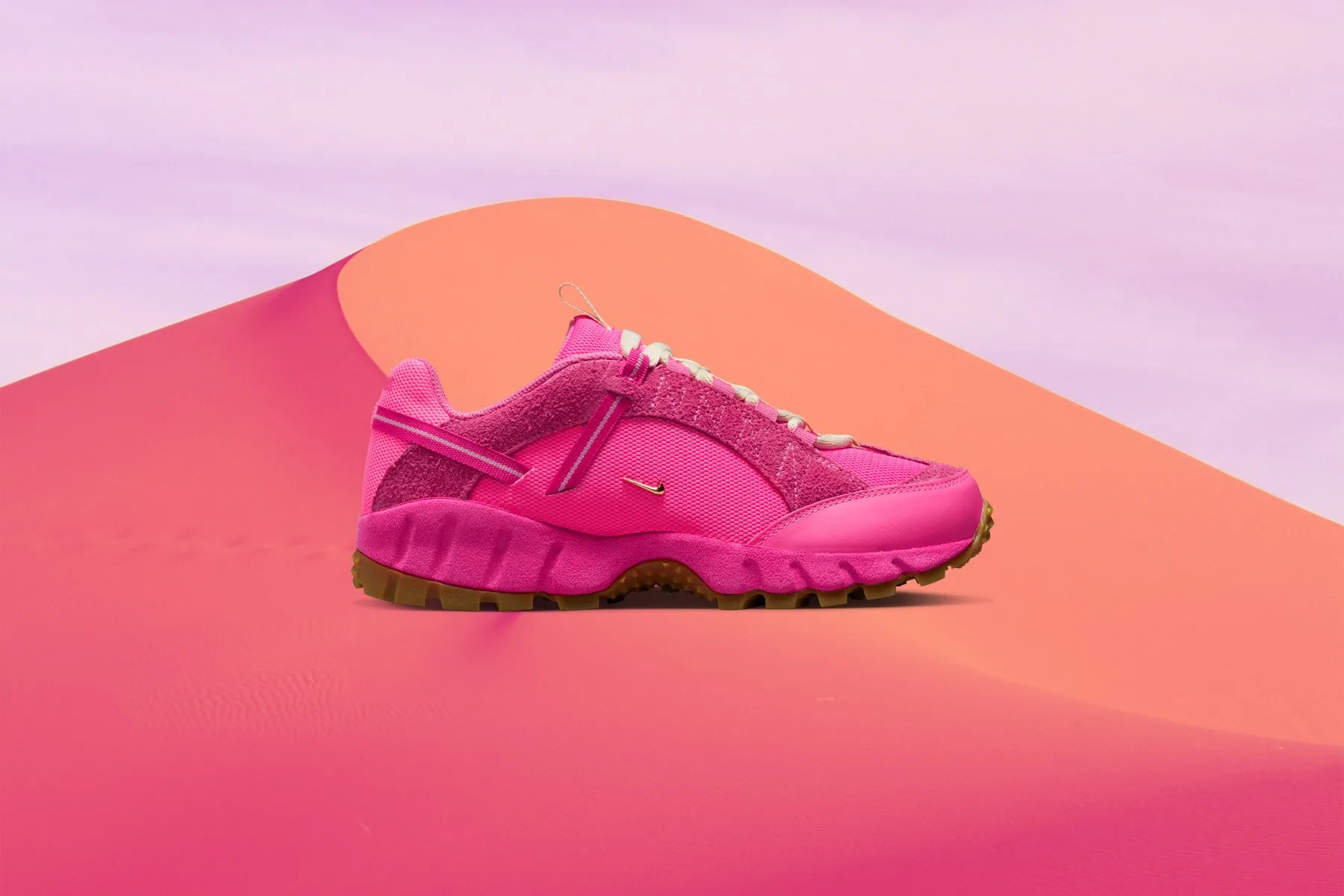 Nike x Jacquemus Women's Air Humara LX Pink Flash - Pink Flash/Gold