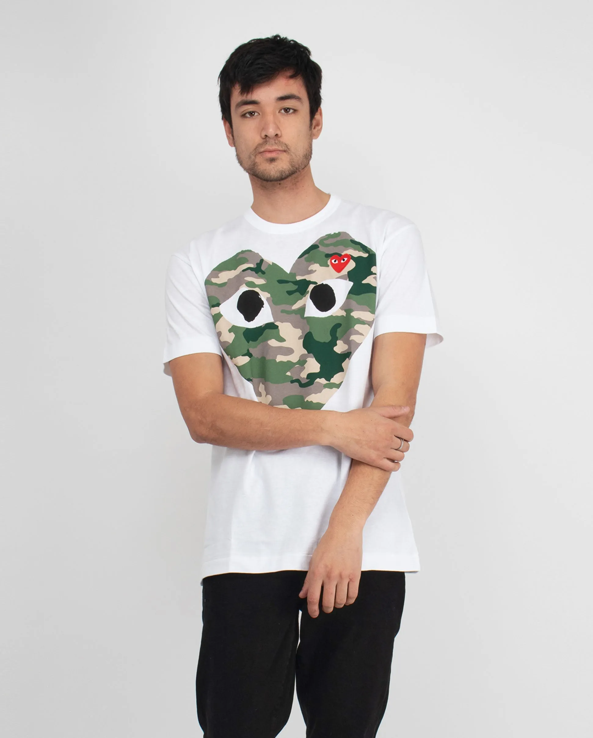 T242 BIG CAMO HEART PRINT T-SHIRT / WHITE