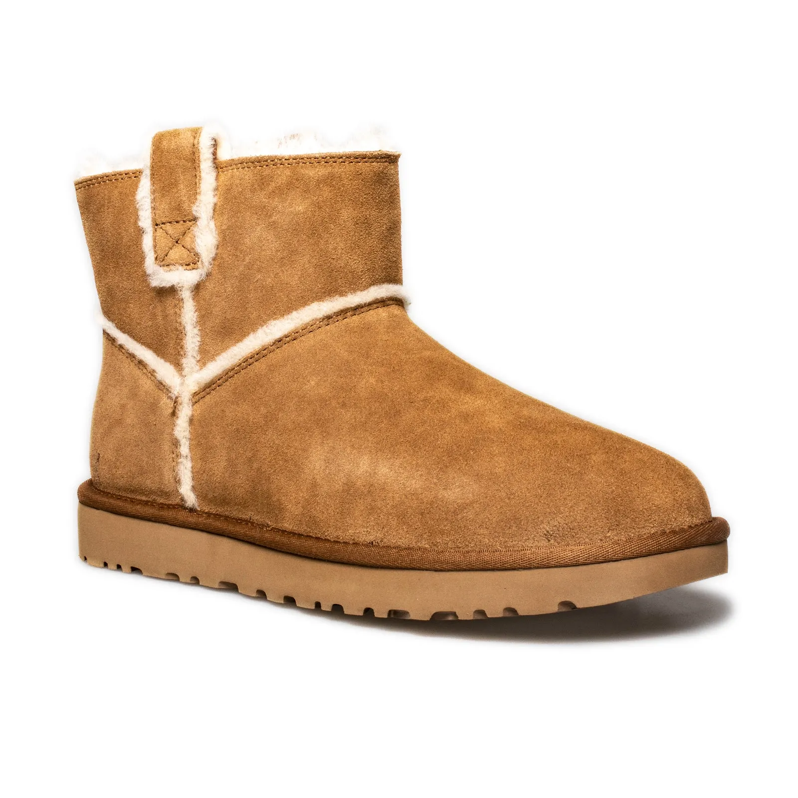 Sure! Heres an optimized title for the product:

Womans UGG Classic Mini Spill Seam Boots in Chestnut - Cozy & Stylish Footwear