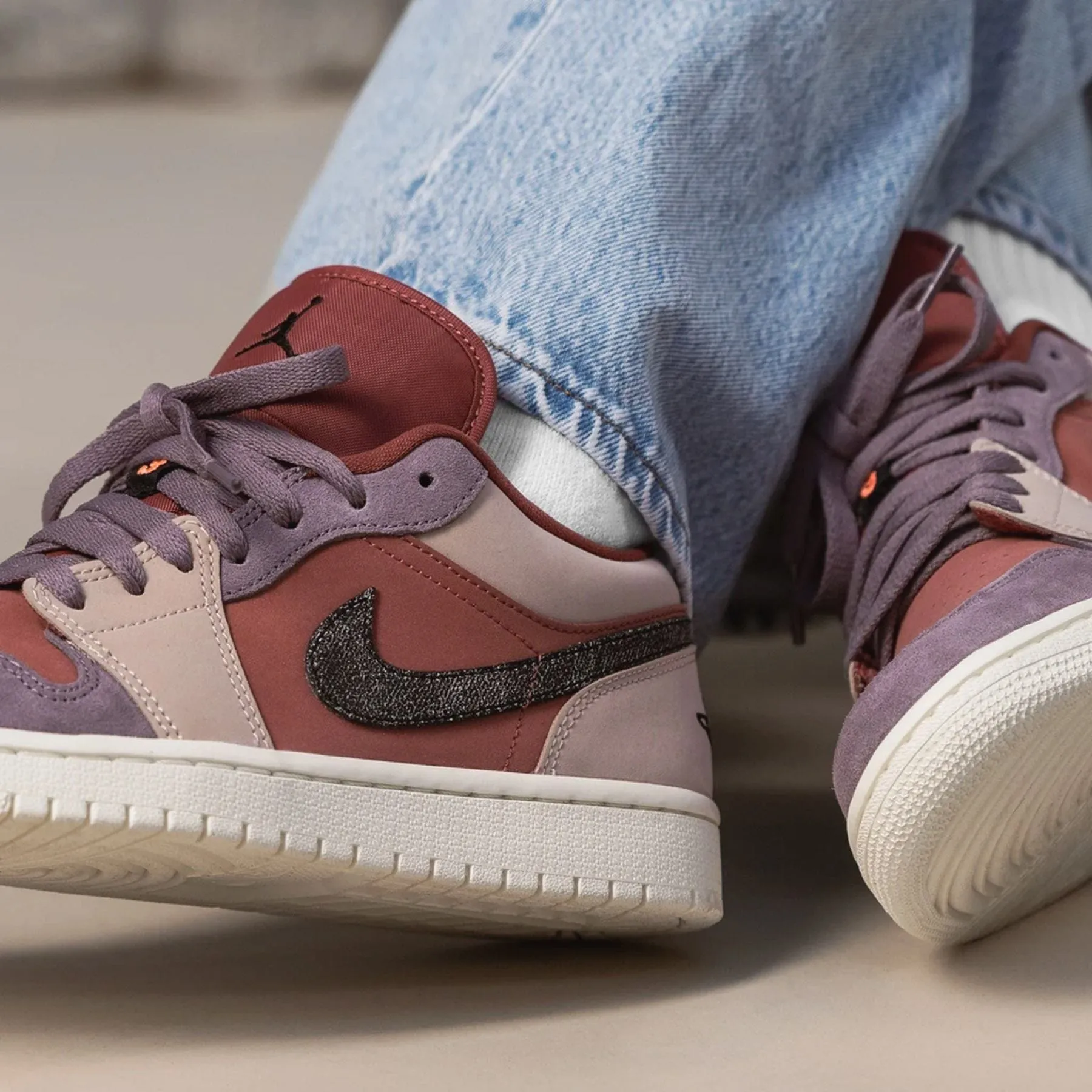 Air Jordan 1 Low Wmns 'Canyon Rust'